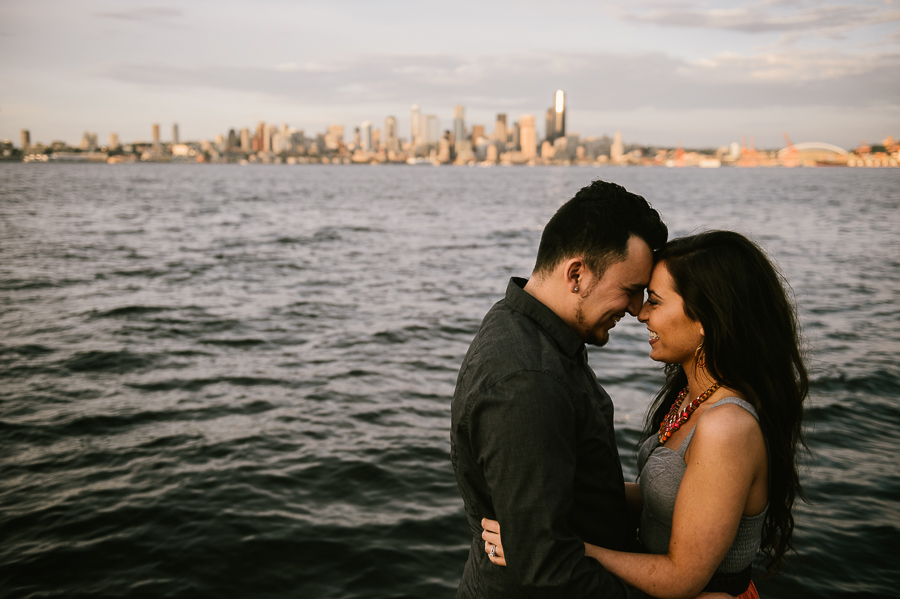 13-alki-beach-wedding-proposal-engagement