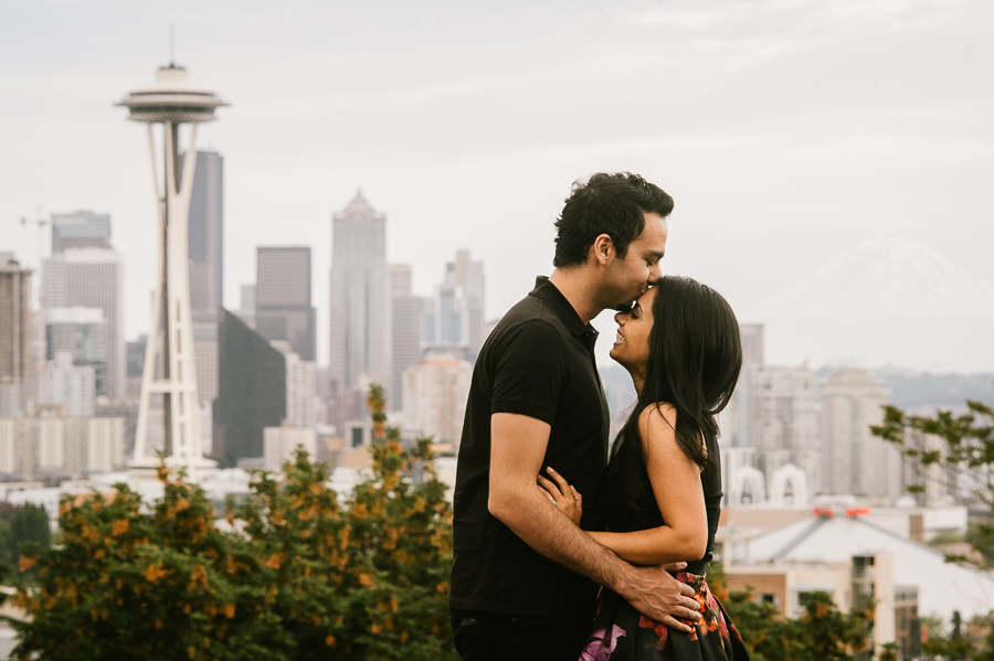 seattle-city-center-space-needle-engagement-session-12