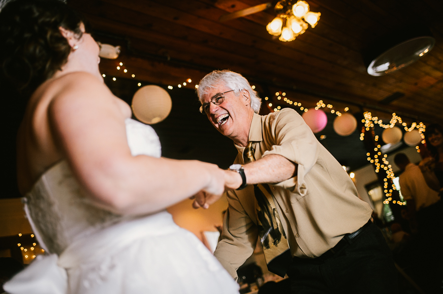troutdale-house-wedding-photojournalism-45