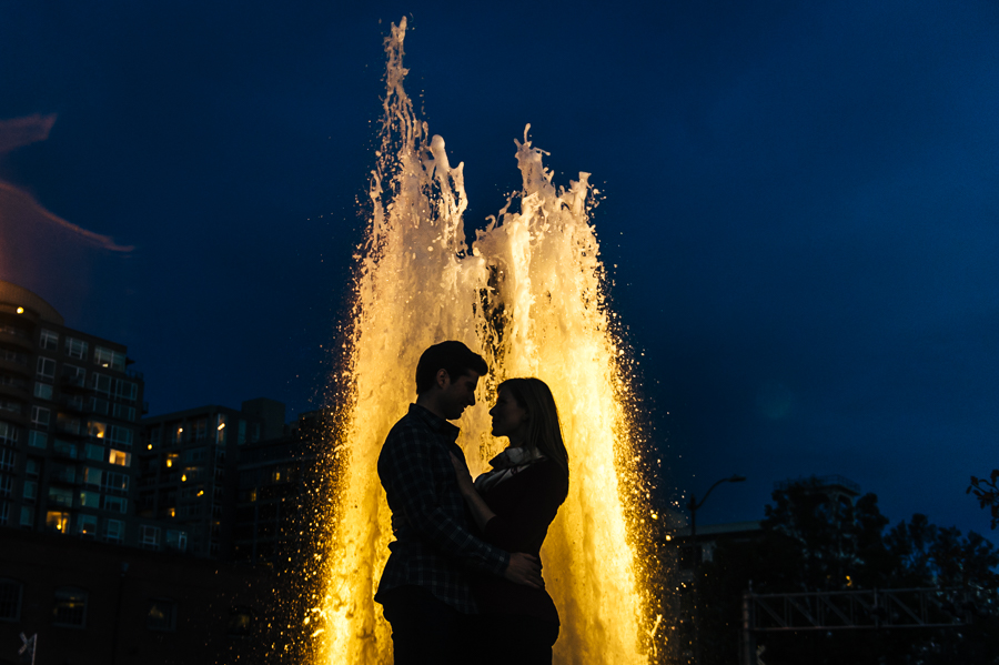 olympic-sculpture-park-fall-engagement-session-17