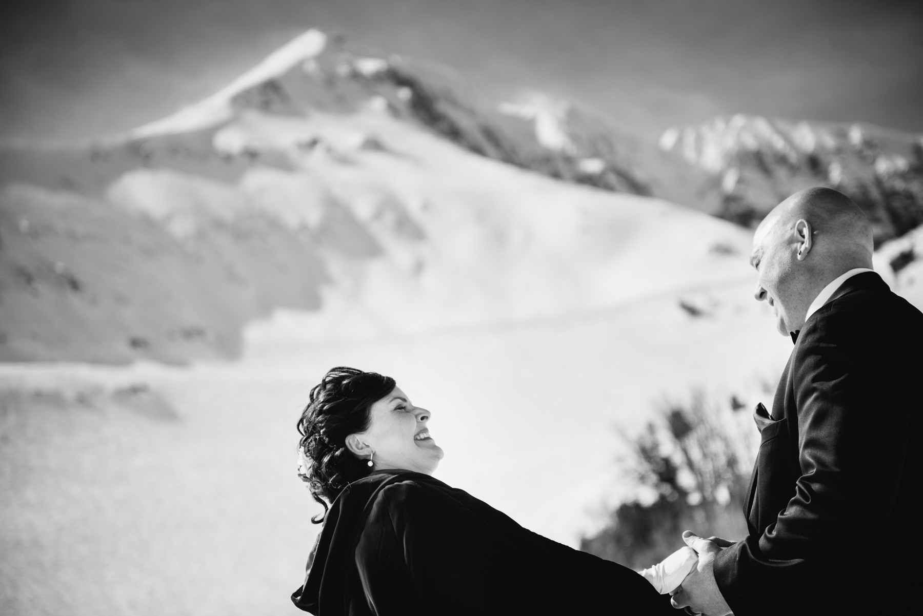 bride and groom big sky wedding