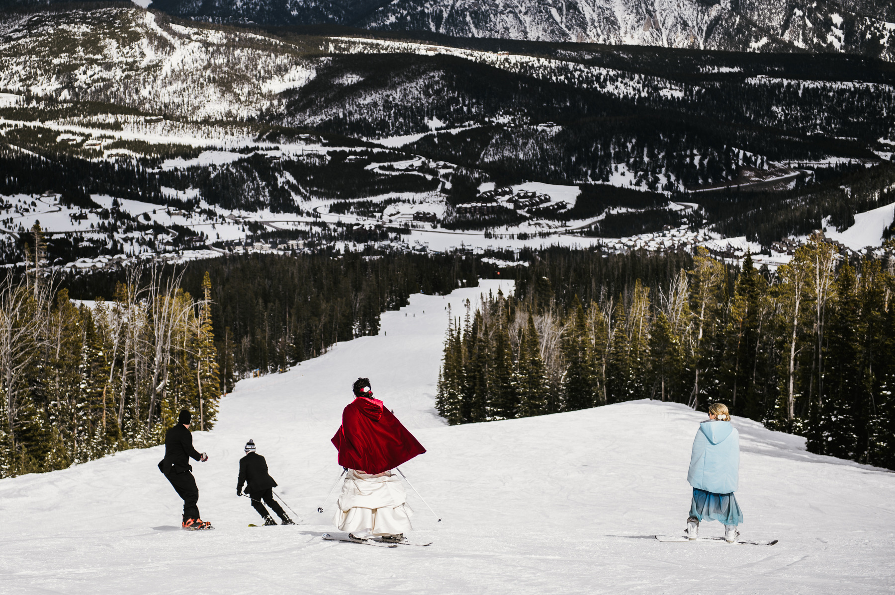 bridal party skiing 