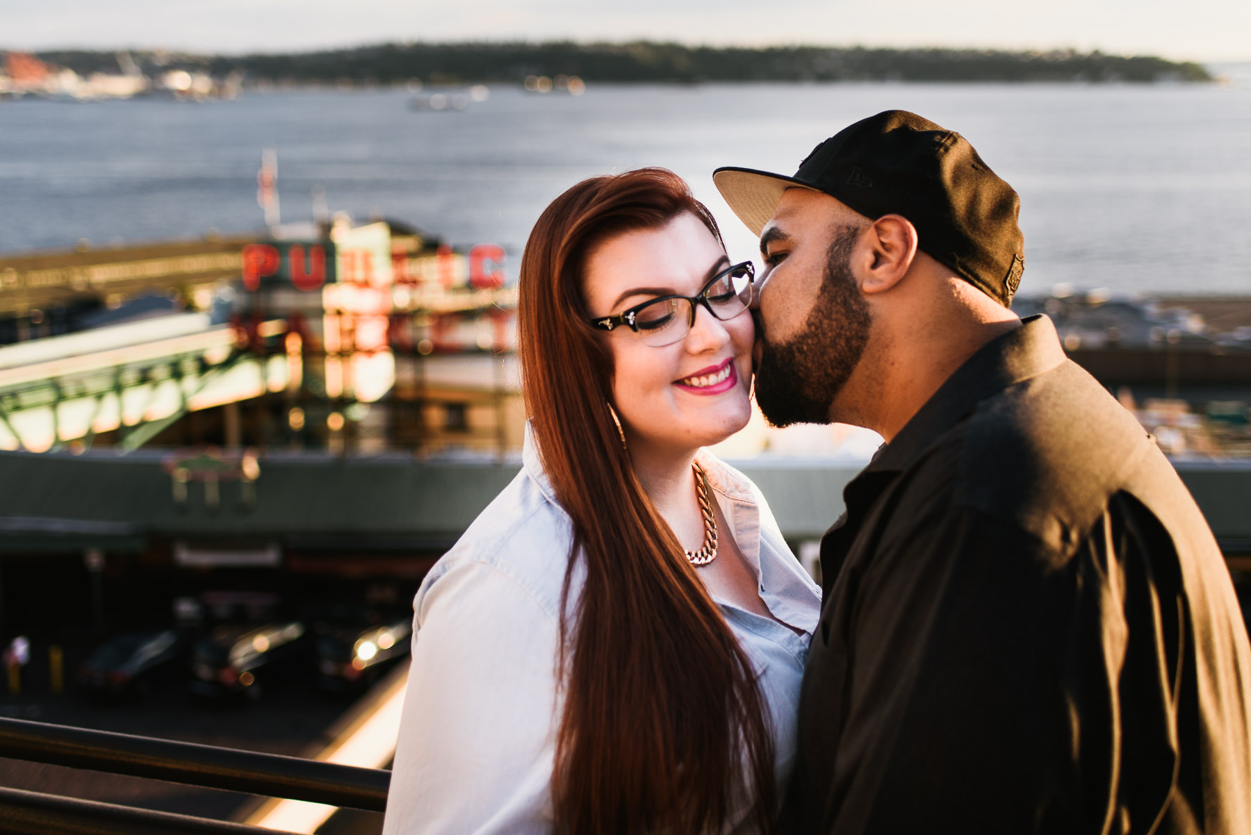 pike place market engagement session