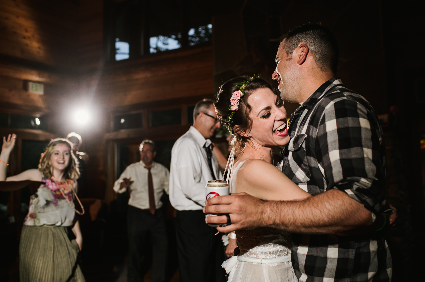 lake dale resort bride and groom dance party