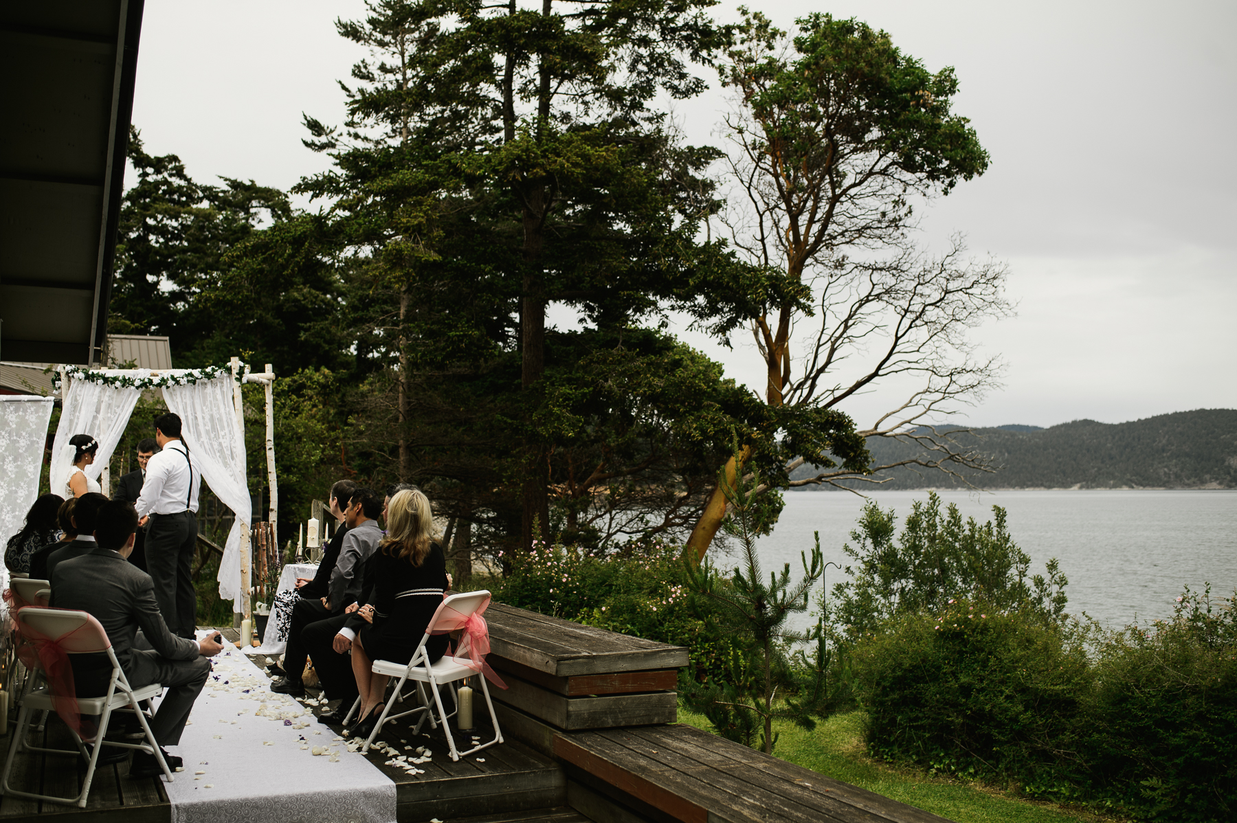 lopez island backyard wedding