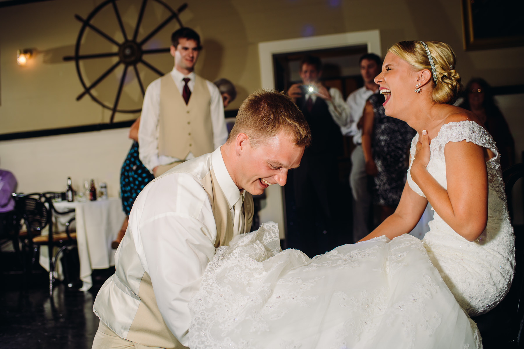 mv skansonia garter toss