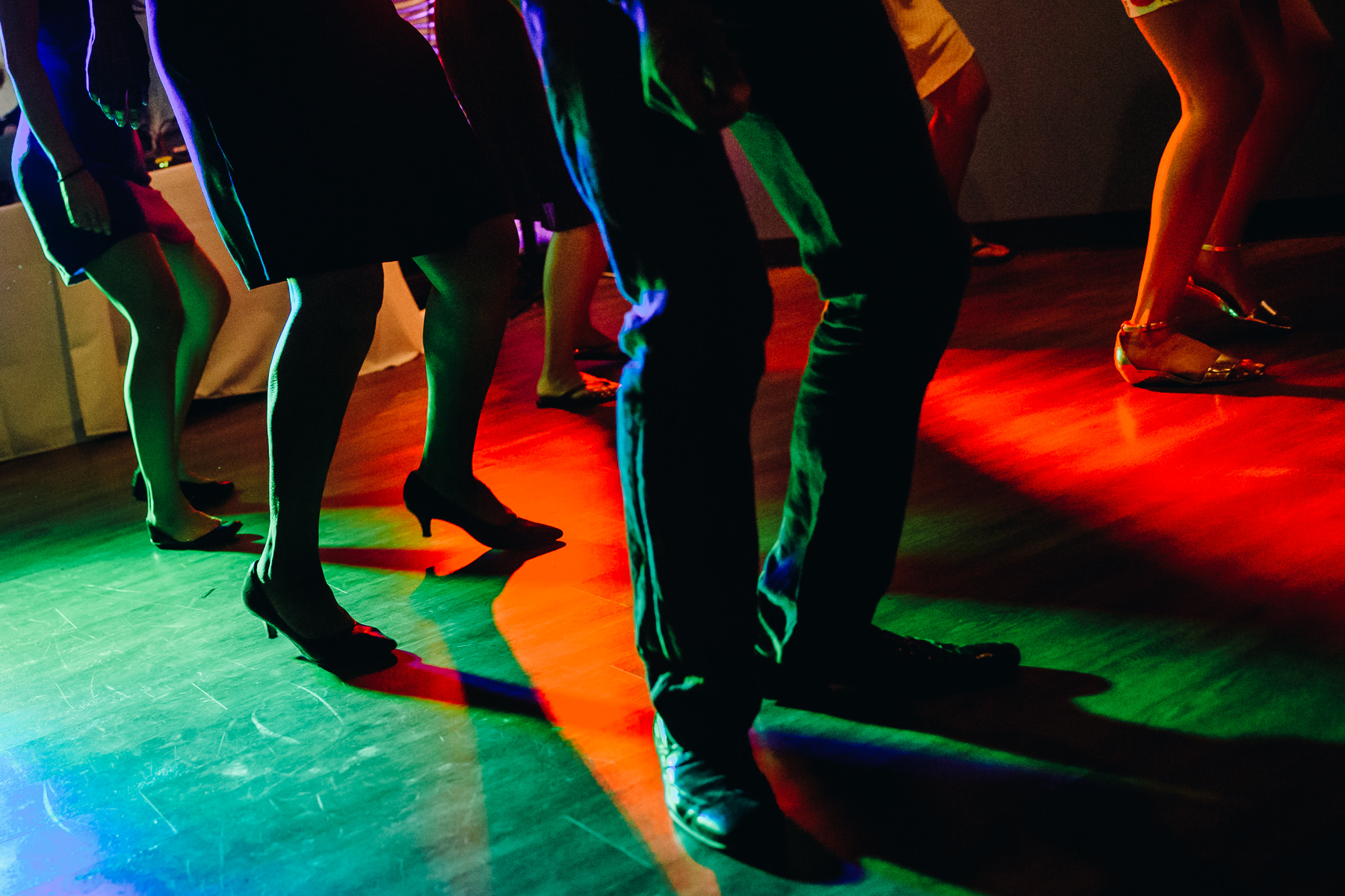 tacoma aquarium wedding dancing