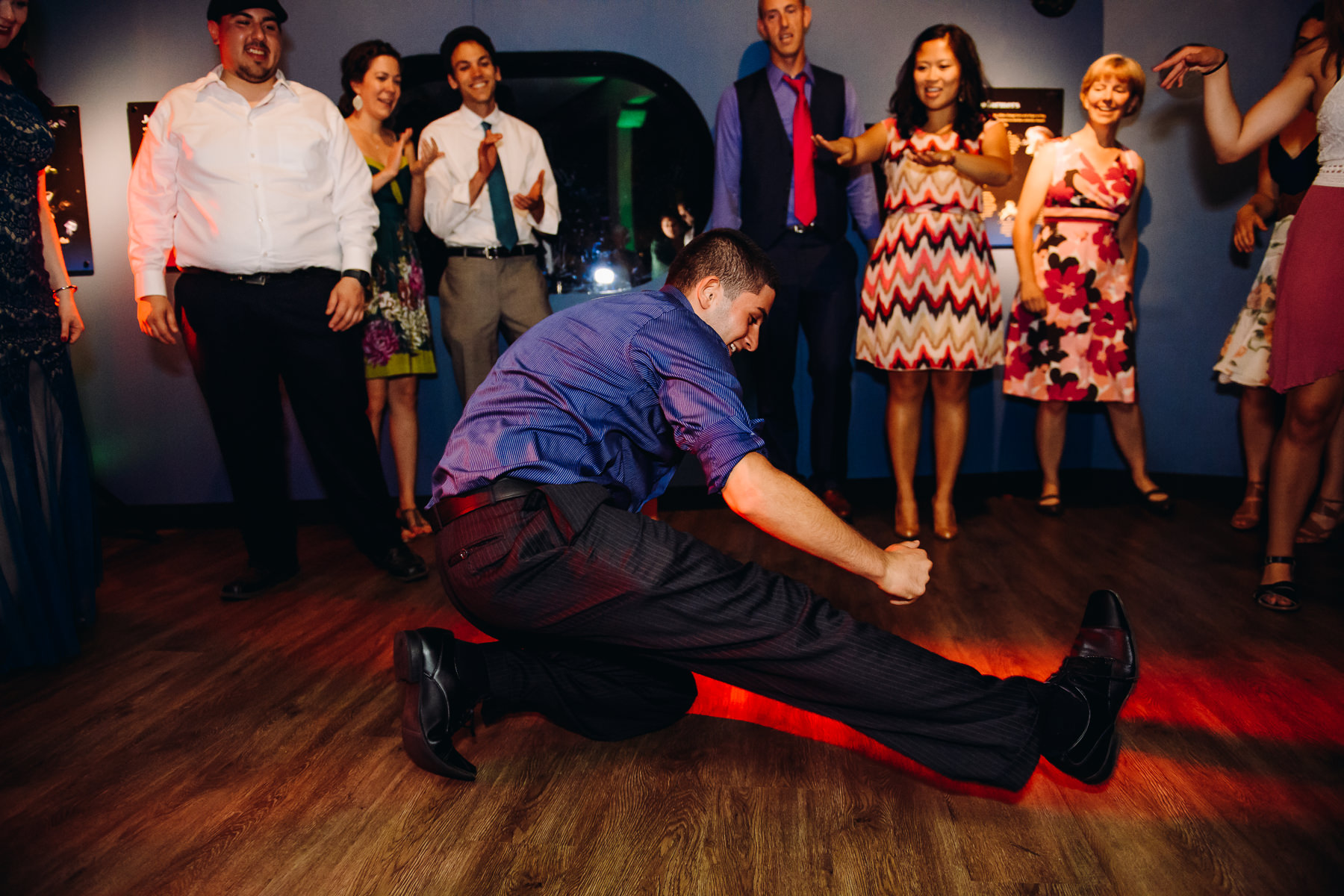 tacoma aquarium wedding break dancing