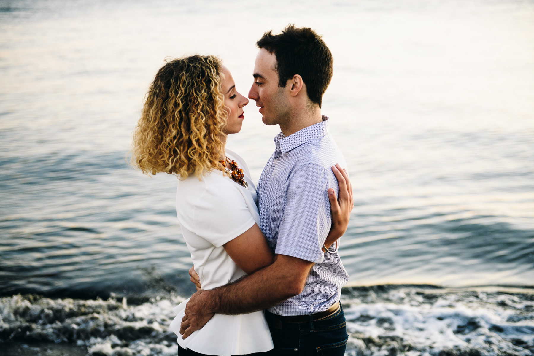 discovery park fall engagement photos