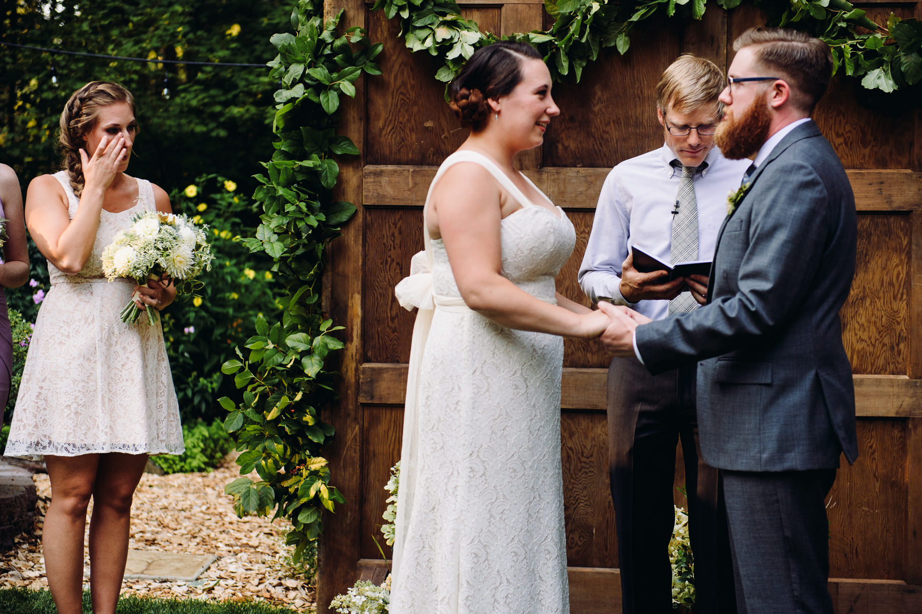 sister crying at wedding