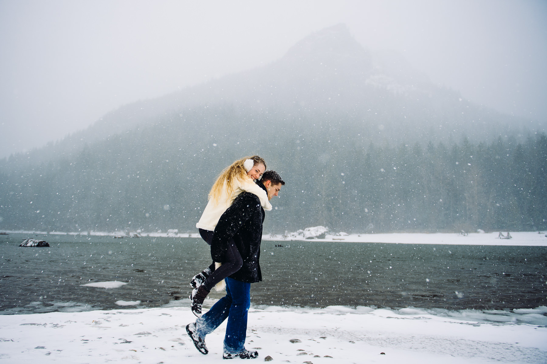 rattlesnake lake snowy engagement photos