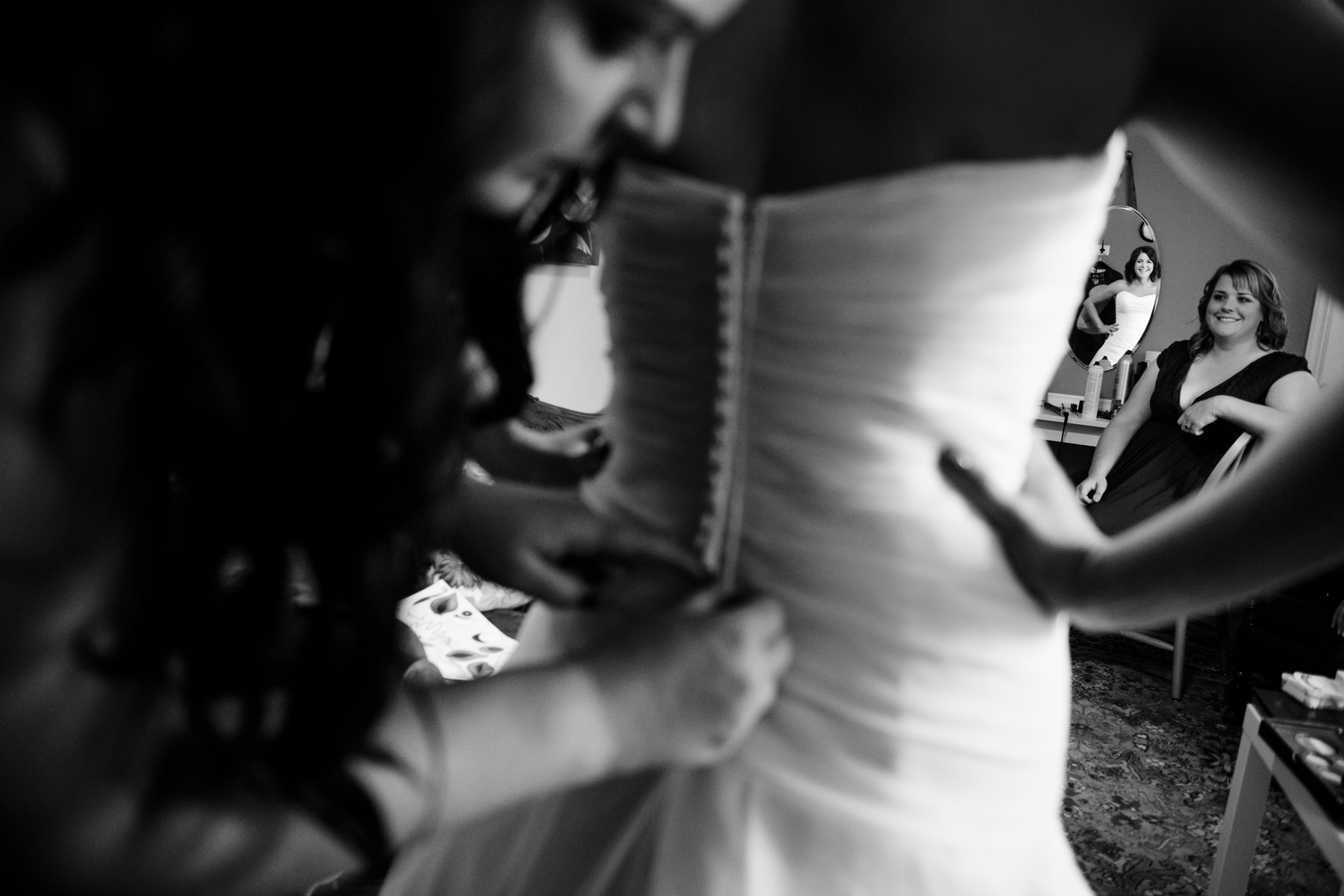 Pomeroy Farms bride getting ready