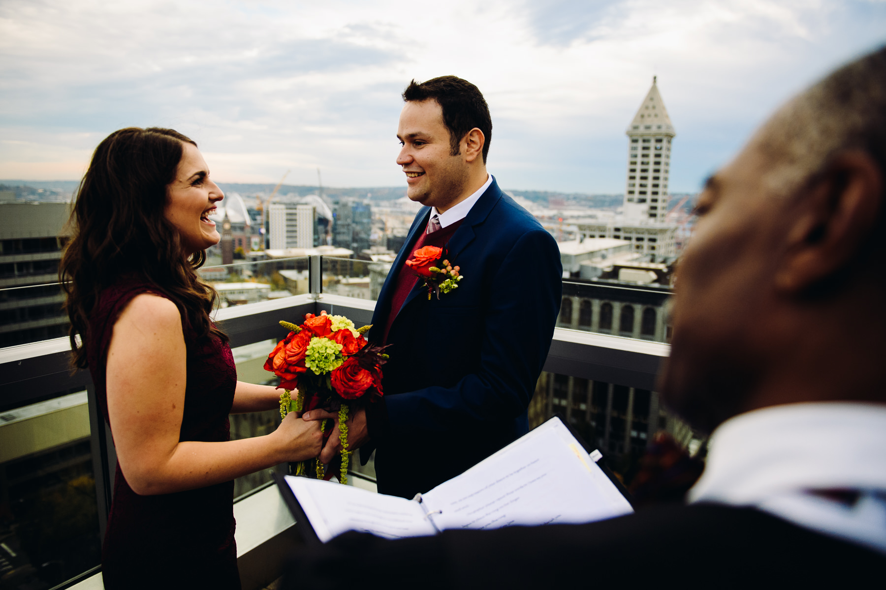 Seattle courthouse rooftop wedding photos