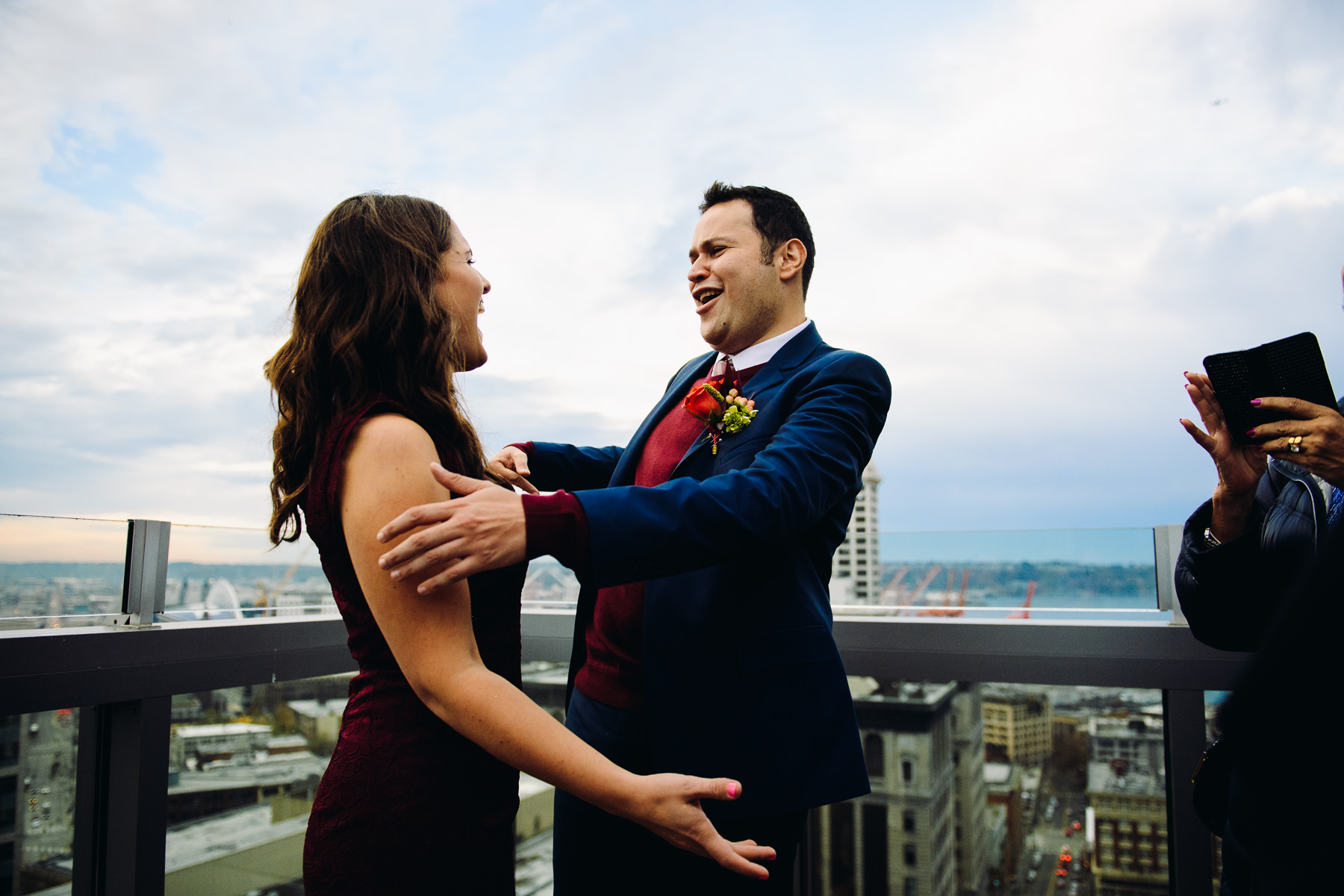 first kiss rooftop wedding photos