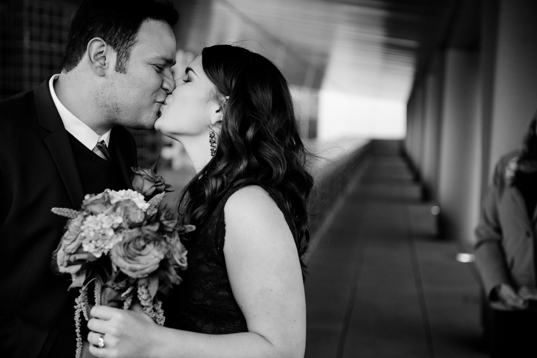 seattle courthouse wedding moment