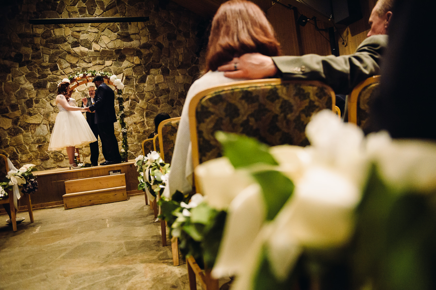 sleeping lady resort wedding ceremony