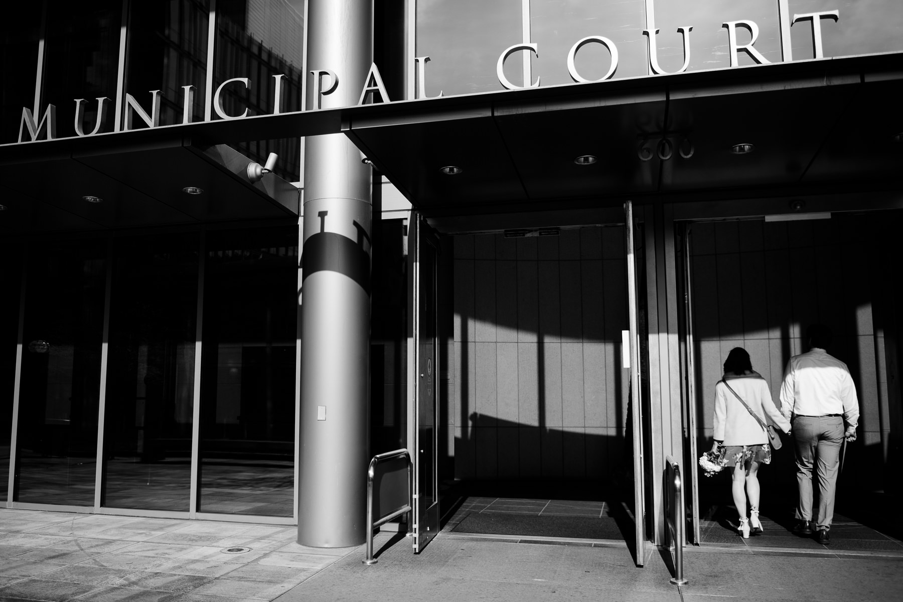 seattle-municipal-court-house-wedding-photo