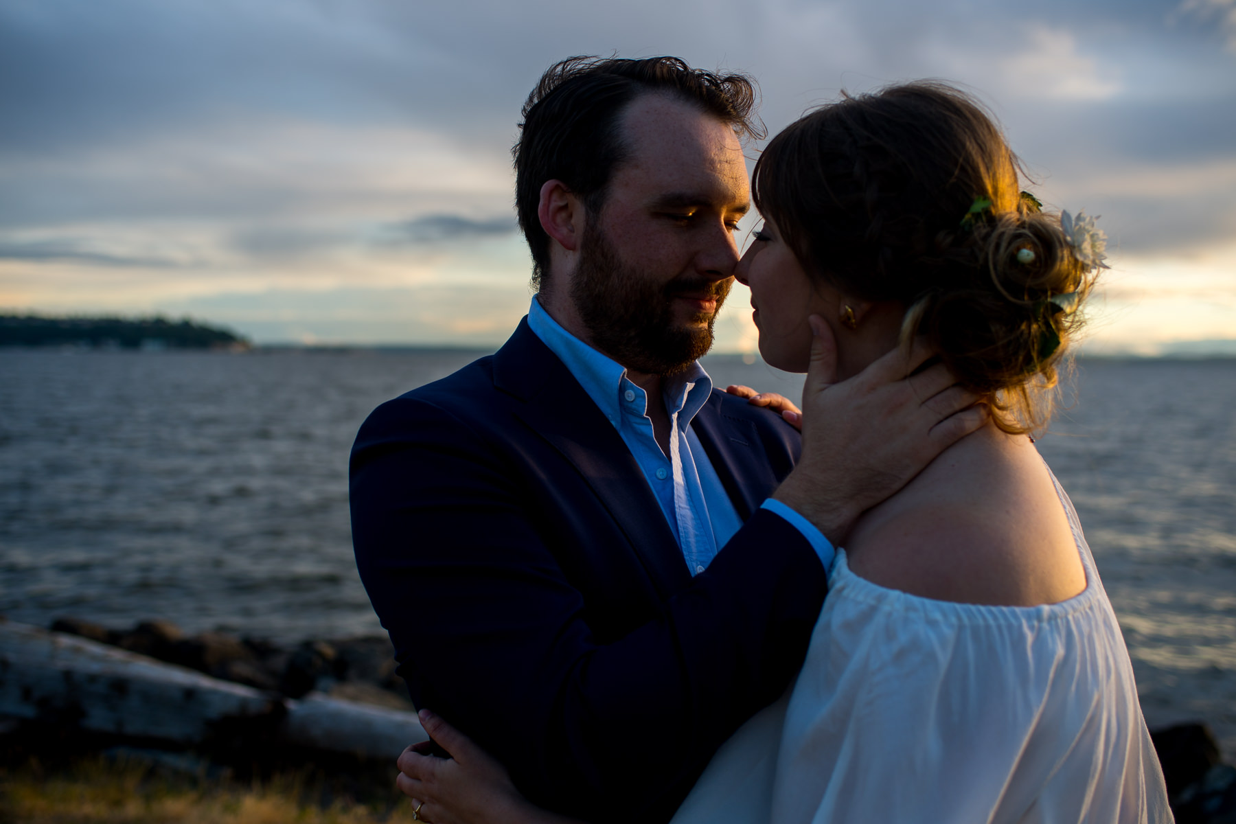 romantic seattle engagement session