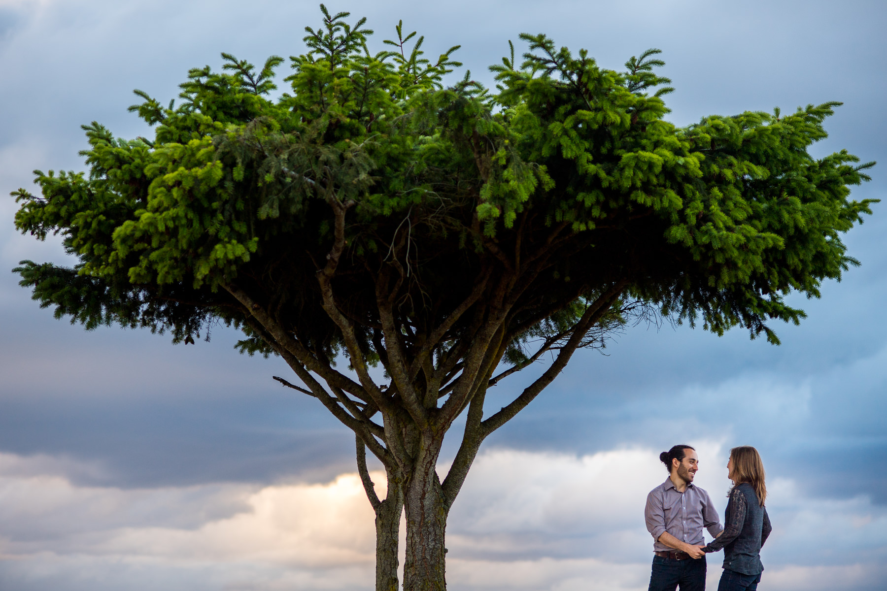 creative seattle engagement session