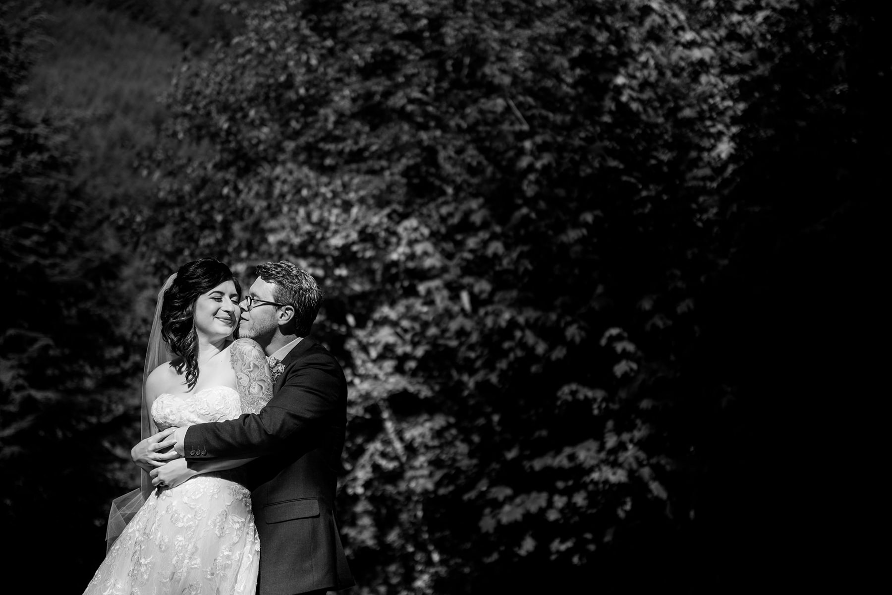 Bellingham backyard creative wedding portraits