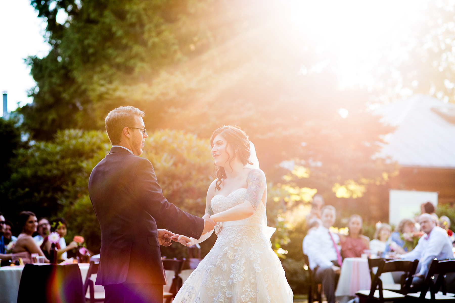 Bellingham backyard wedding first dances
