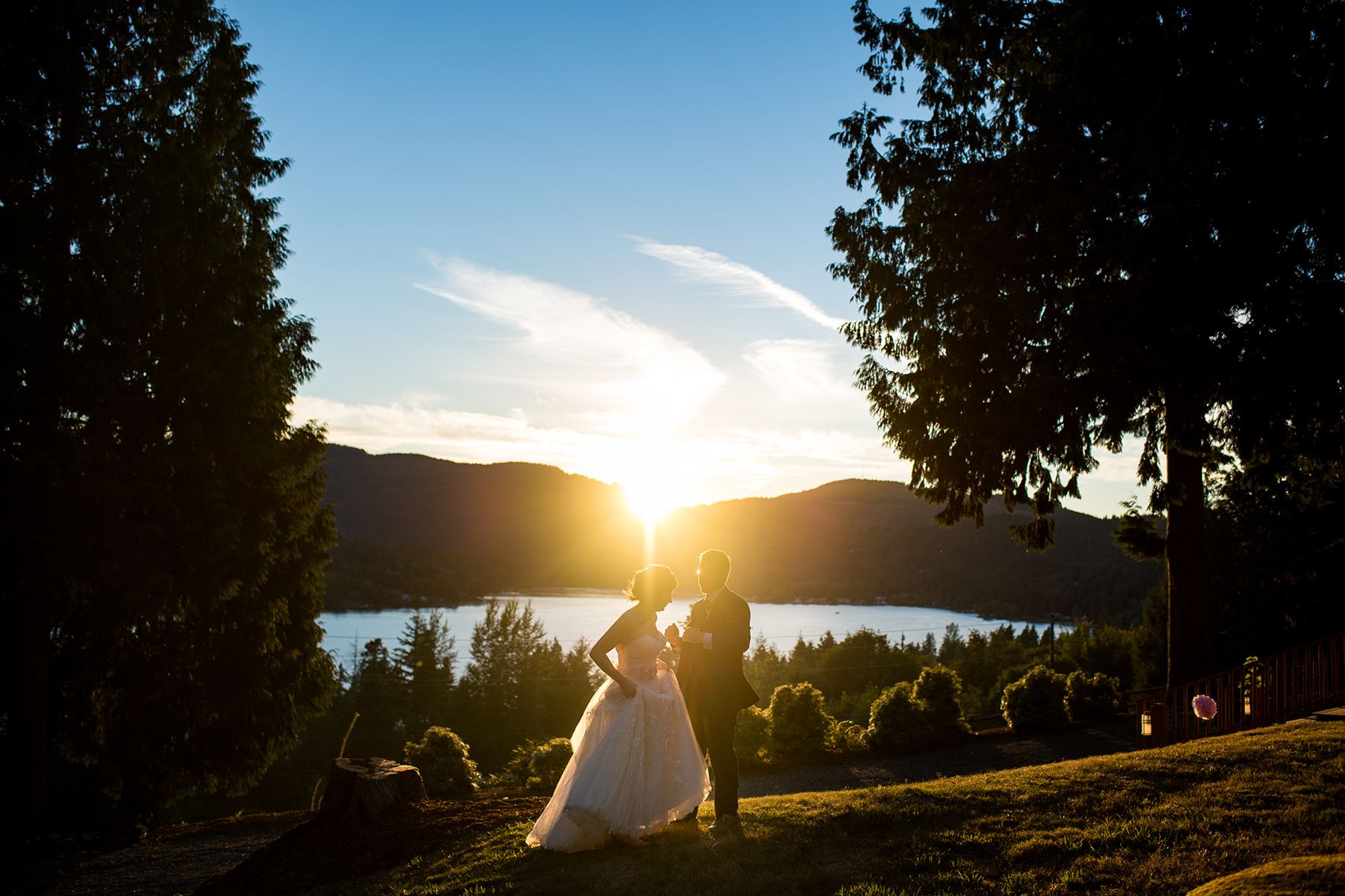 creative wedding portraits on lake samish