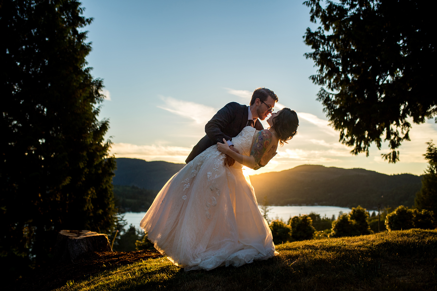 creative wedding portraits on lake samish