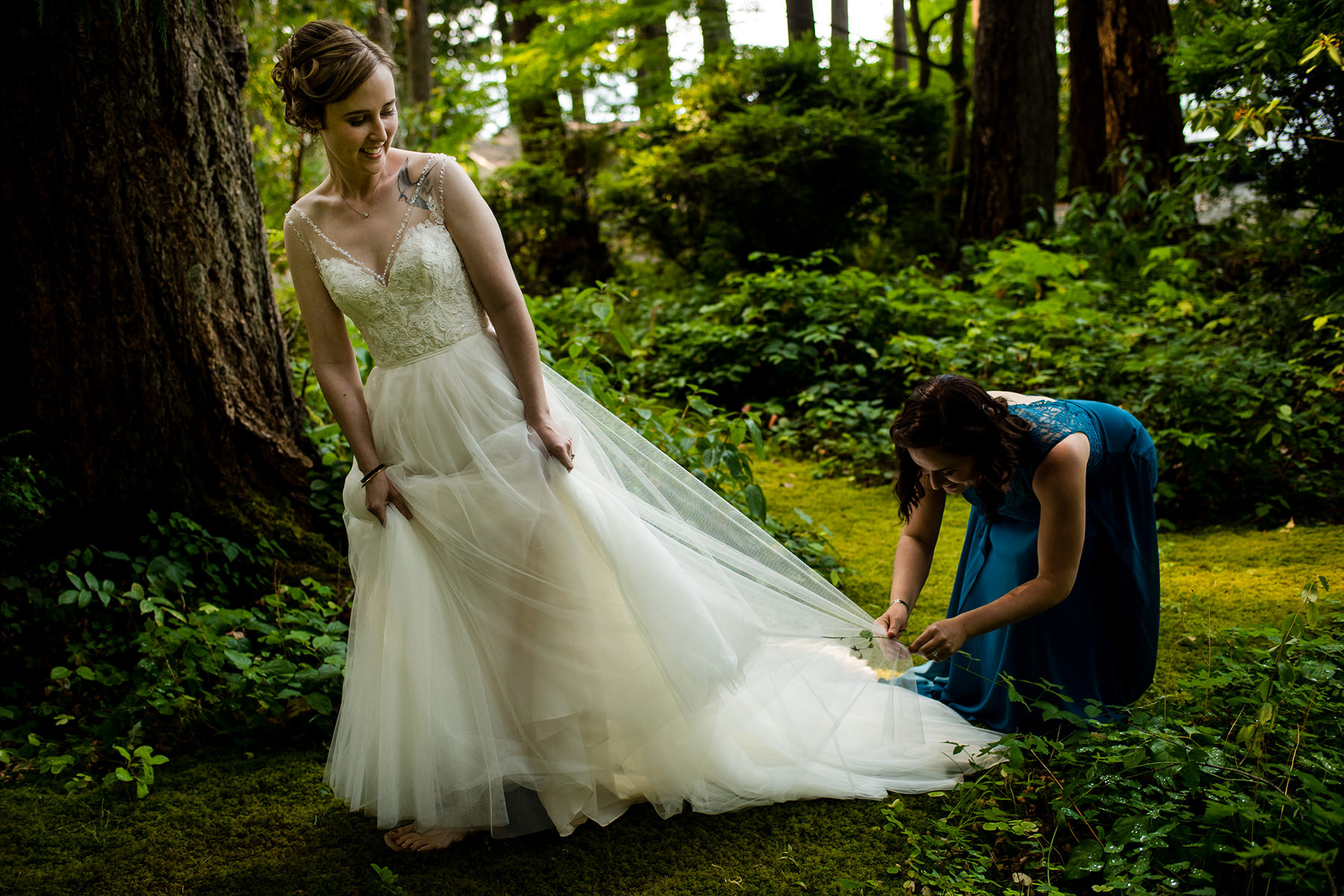 bride dress getting stuff in the bushes